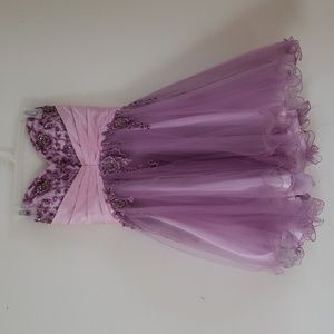 Beautiful strapless heart shaped neck line, royal purple 💜